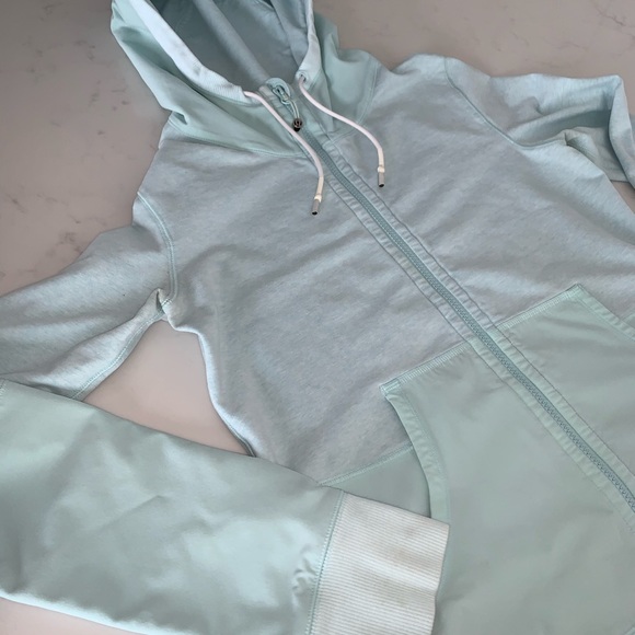 Lululemon Jacket - Picture 3 of 4